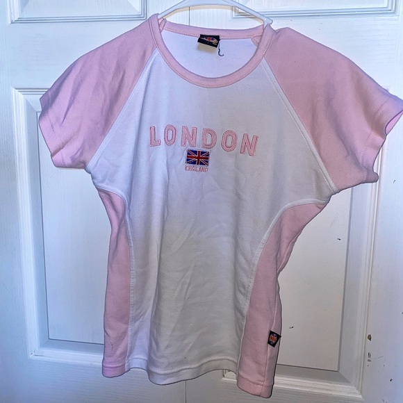 Super cute London top🩷🇬🇧 - Picture 3 of 6